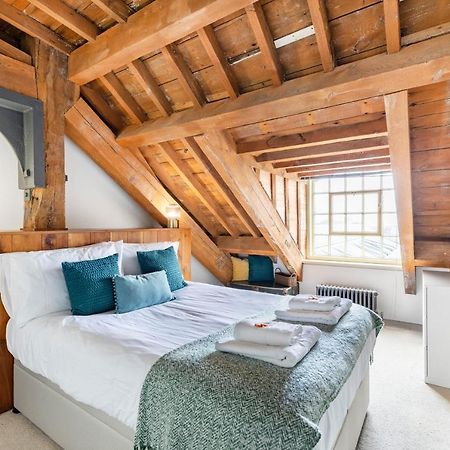 Luxury 2 Bed Apartment In Historic Royal William Yard 플리머스 외부 사진