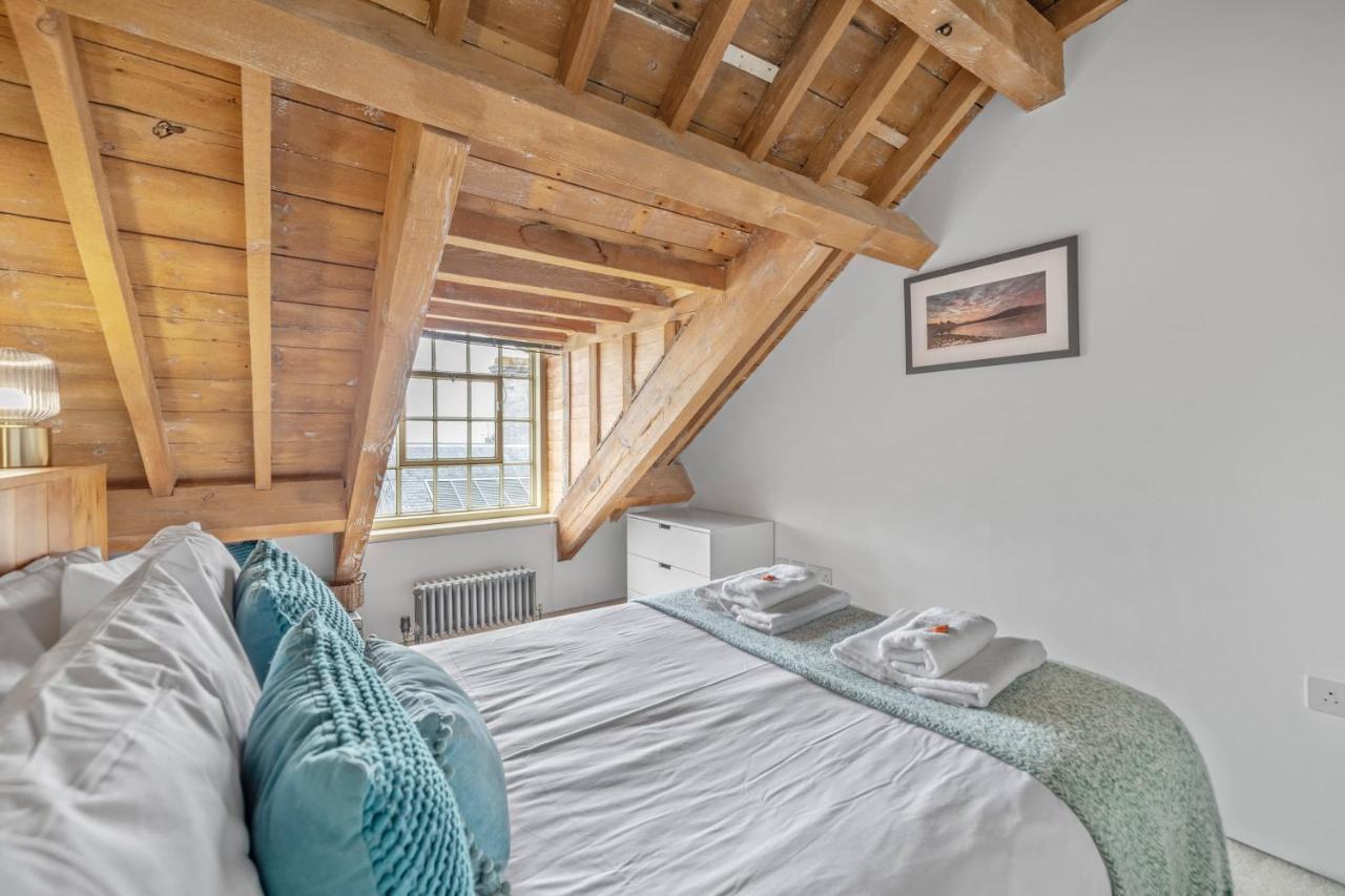 Luxury 2 Bed Apartment In Historic Royal William Yard 플리머스 외부 사진