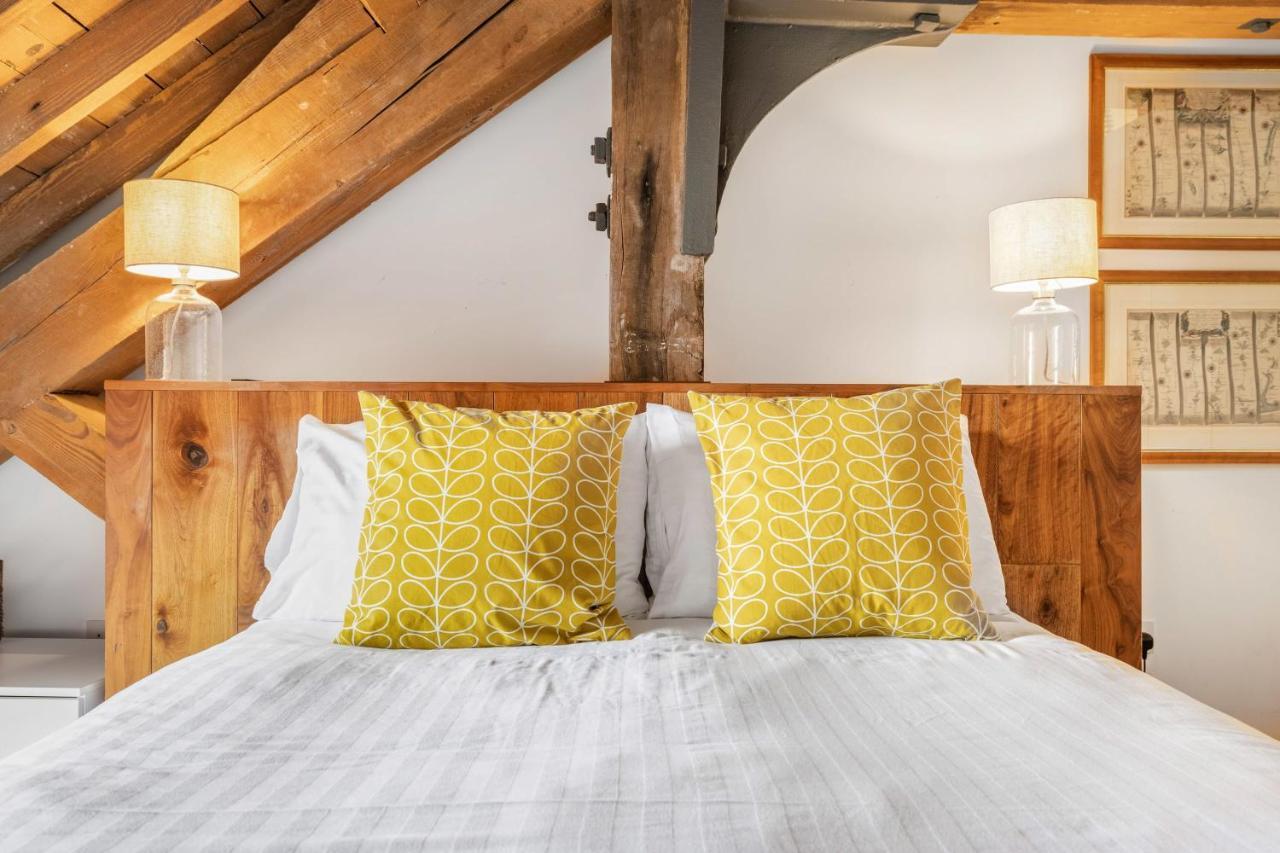 Luxury 2 Bed Apartment In Historic Royal William Yard 플리머스 외부 사진