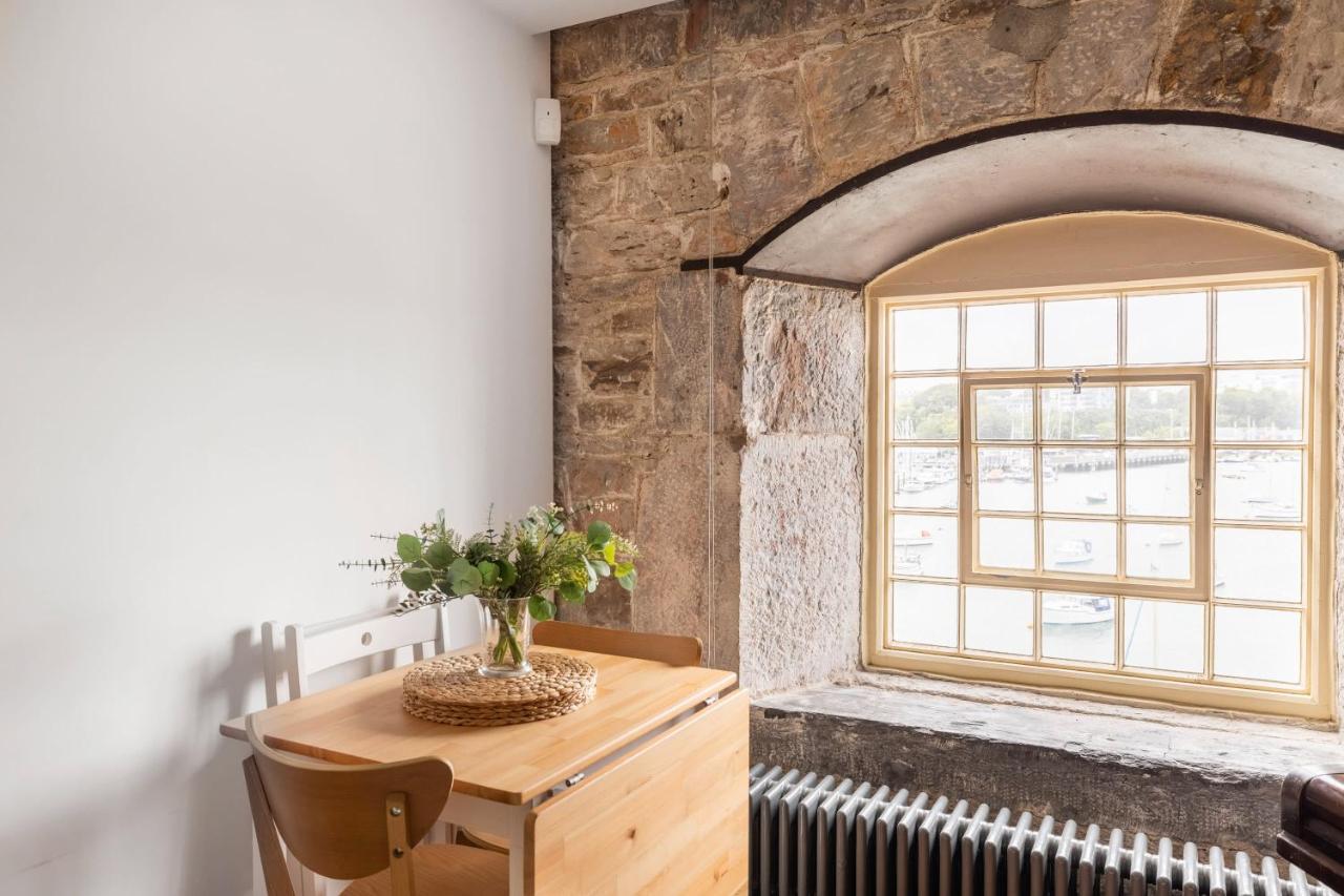Luxury 2 Bed Apartment In Historic Royal William Yard 플리머스 외부 사진